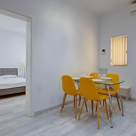 Modern Apartment In The Best Area Of Sliema Kültér fotó
