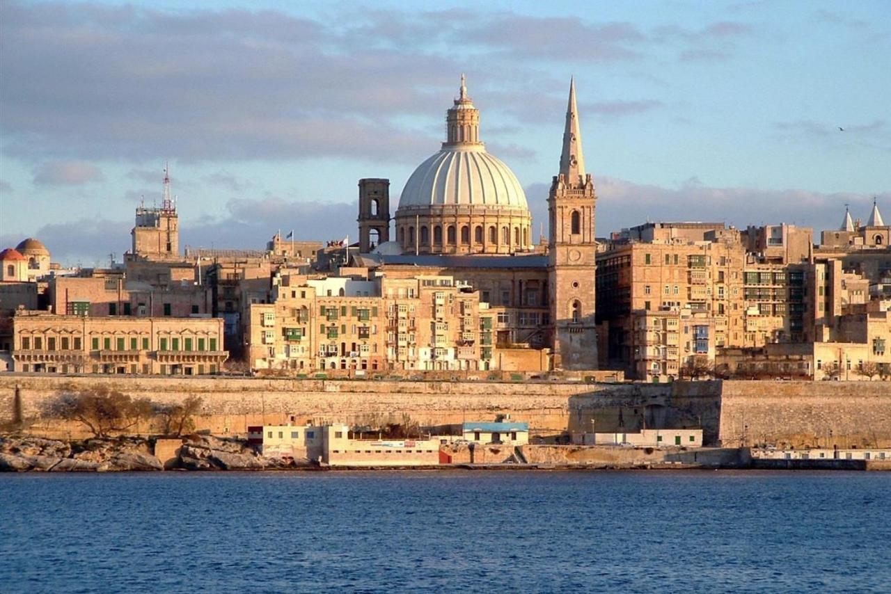 Modern Apartment In The Best Area Of Sliema Kültér fotó