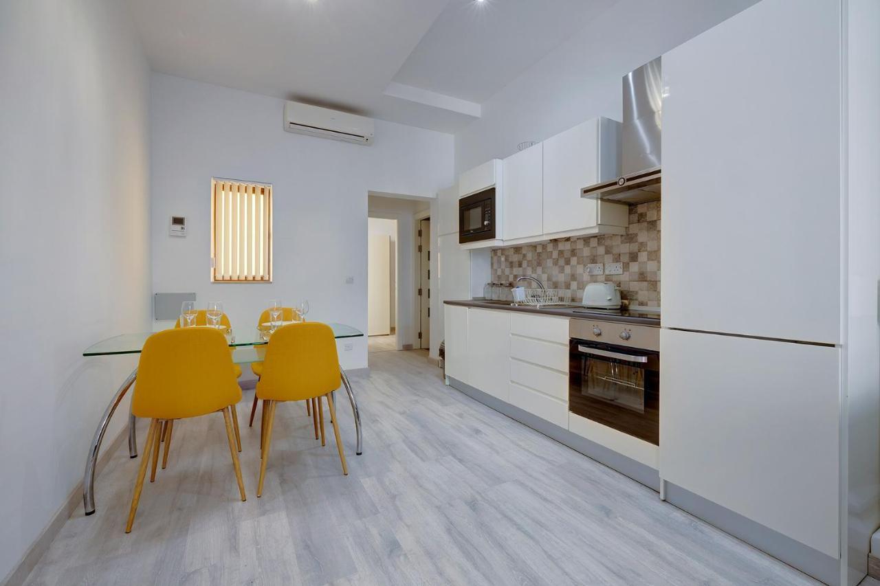 Modern Apartment In The Best Area Of Sliema Kültér fotó